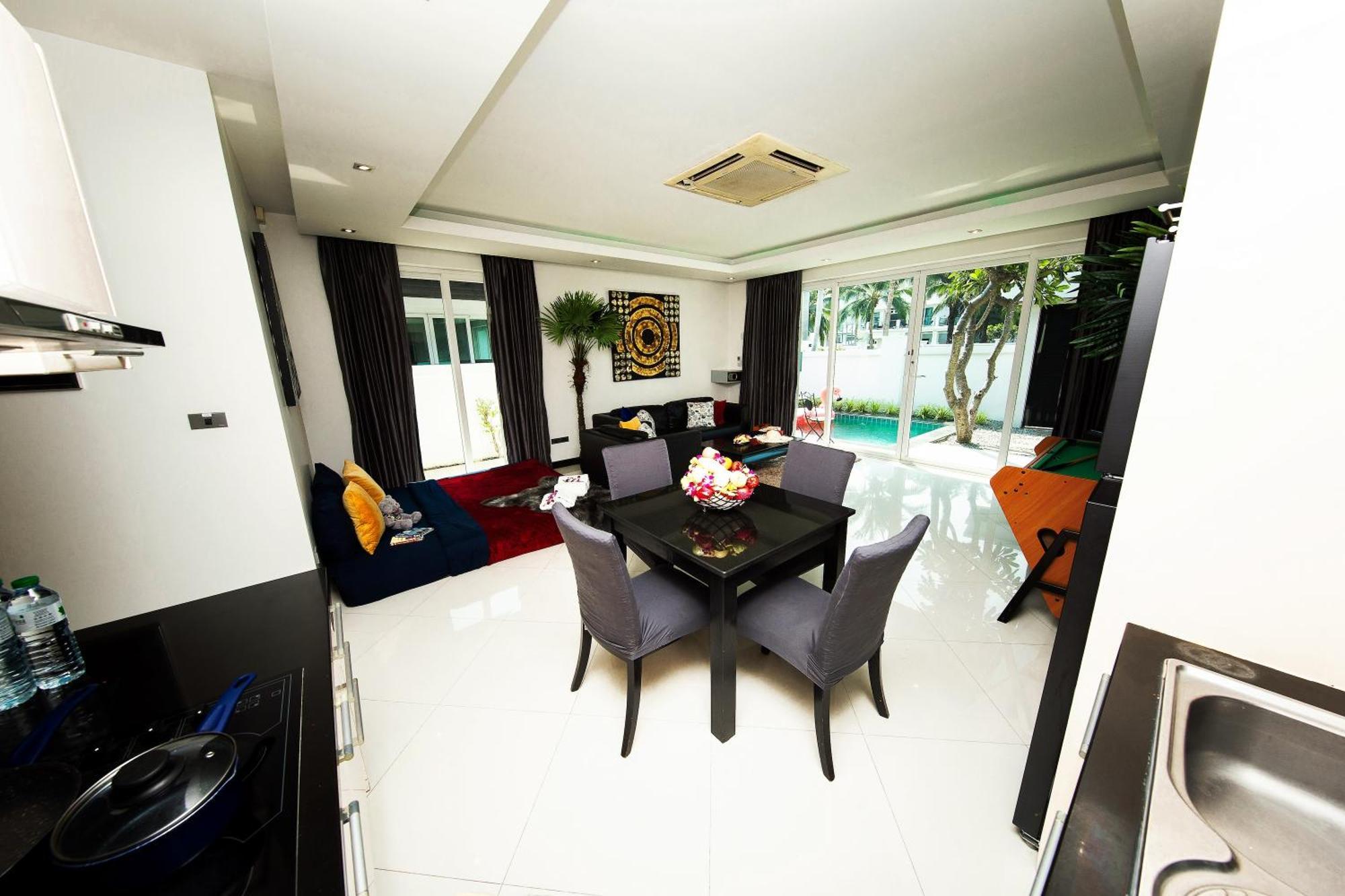 Colibri Pool Villa Pattaya Jomtien Beach Room photo